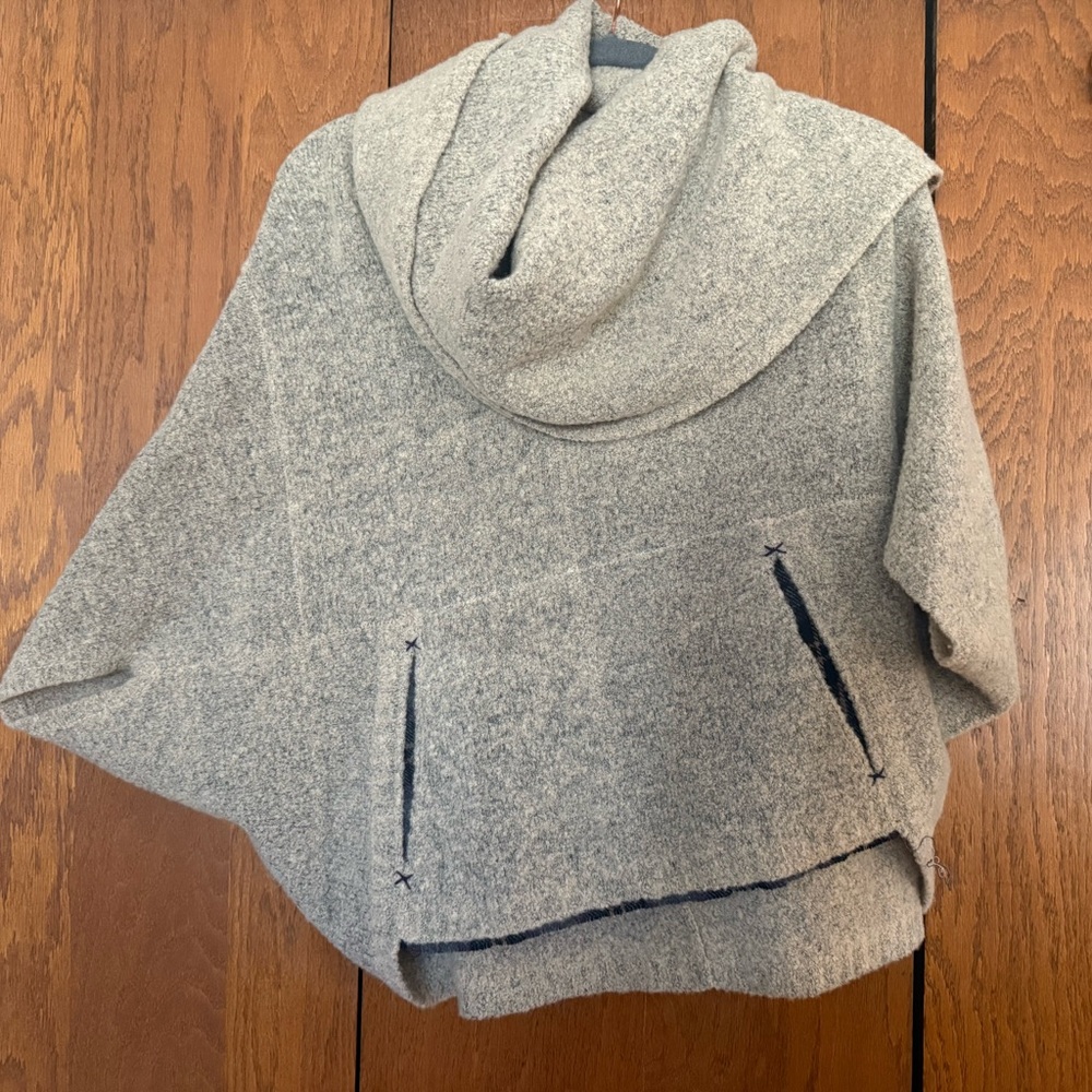 Sparrow Women's Gray Hooded Poncho